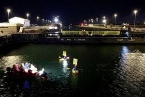 Dunkirk port blockade: Greenpeace halts Russian uranium cargo