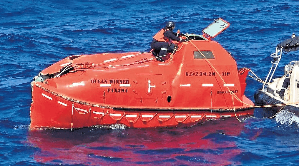 Empty lifeboat found as Indian coast guard searches for 22 missing crew in Bay of Bengal