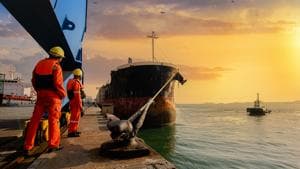 The Hidden Danger: Snap-Back Zones and Mooring Line Hazards
