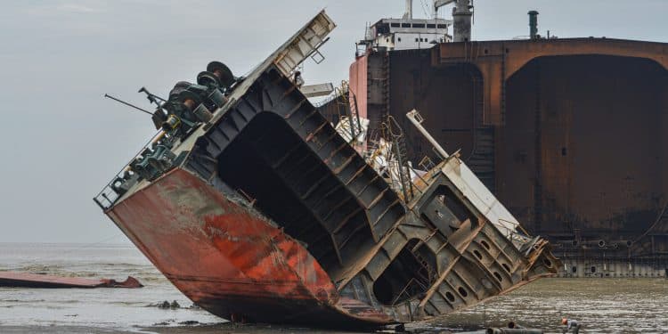 India tops global ship recycling market – five years ahead of schedule